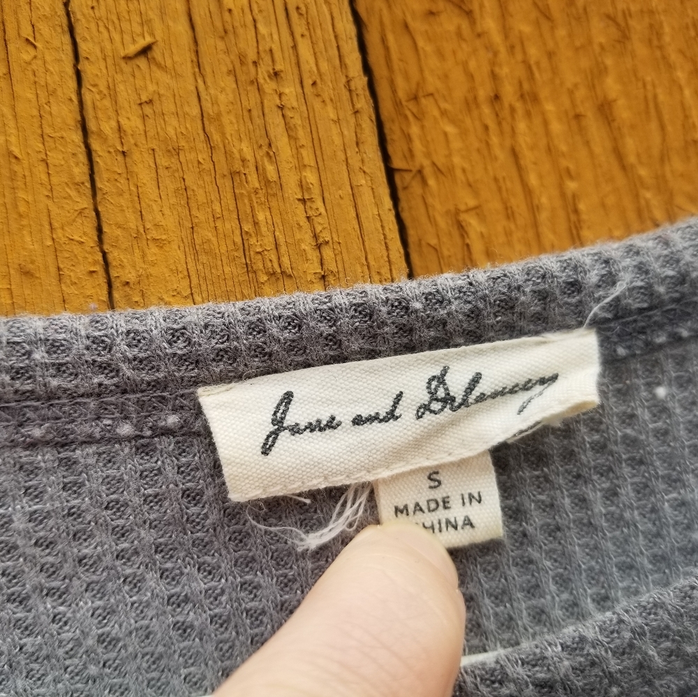 Jane and Delancey Thermal Waffle Shirt, Peplum Hem, Size Small
